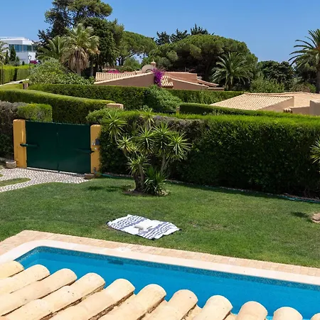Sea And Pool Piedade